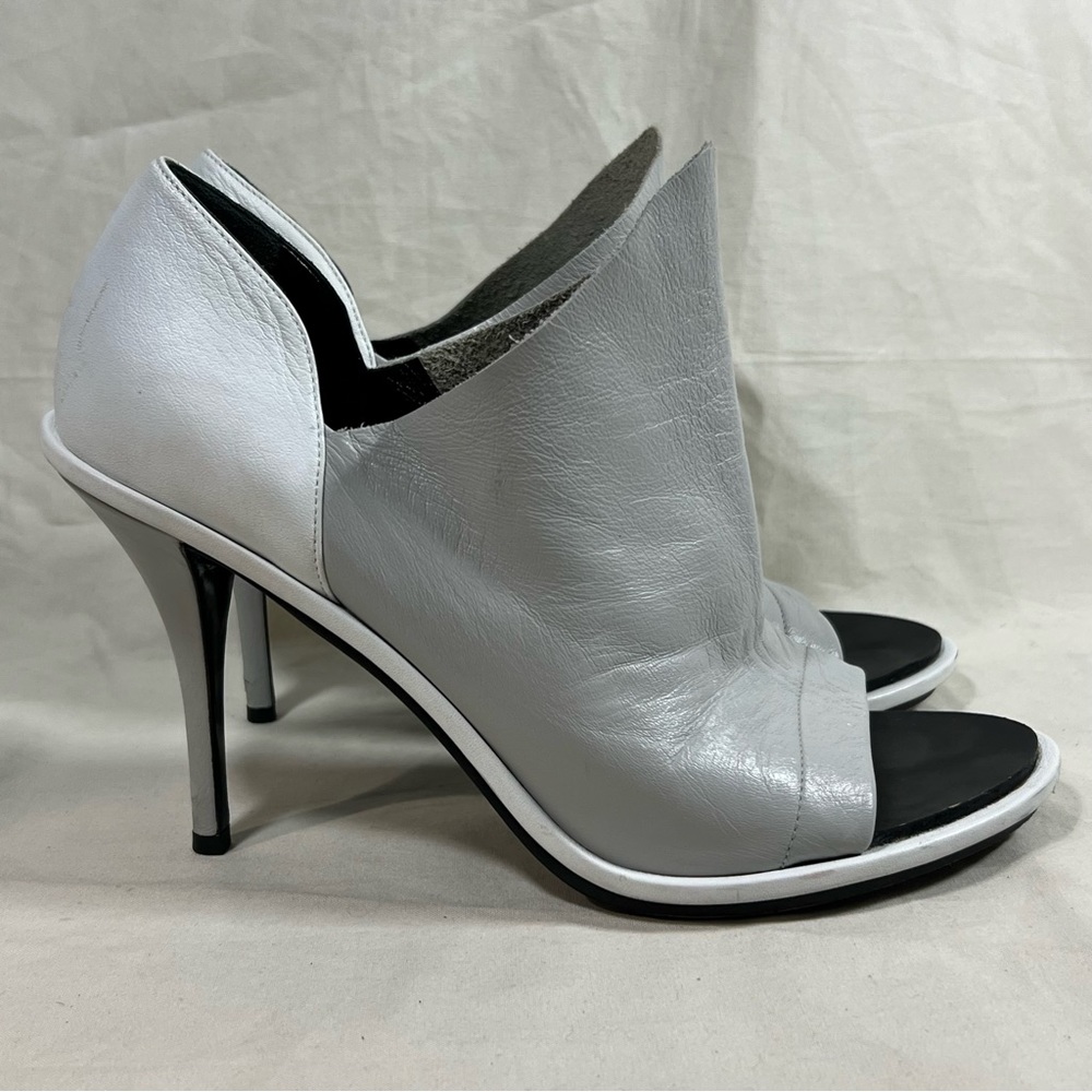 BALENCIAGA Paris Glove Leather Pump Booties Open Toe Two Tone Size 40 US 9 - Picture 3 of 13